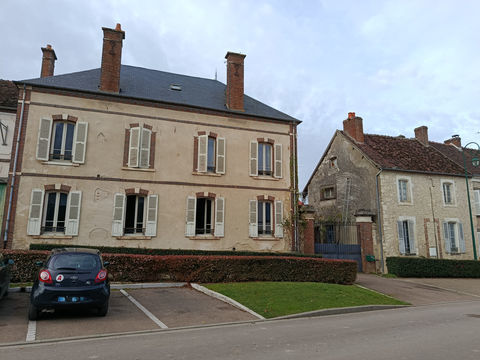   Charme de l'ancien, 5 chambres Maison - 8 pi�ce(s) - 172 m�