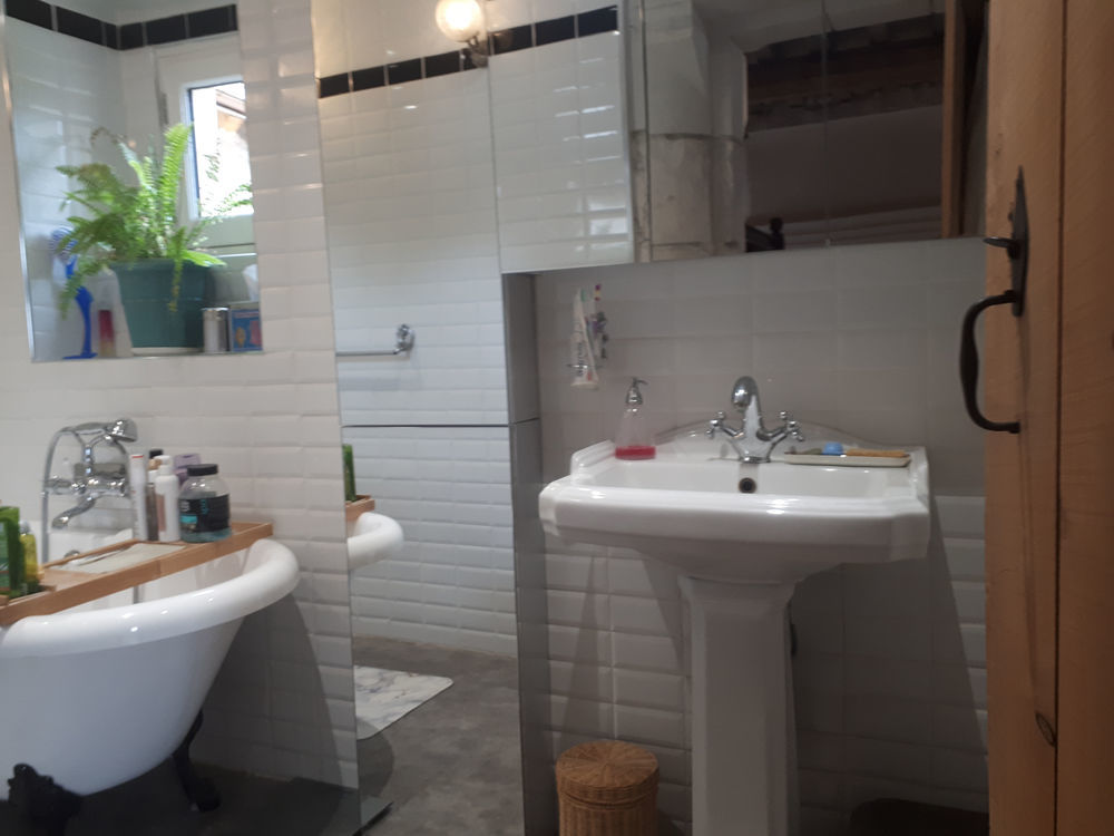 � vendre  Propri�t�/ch�teau Vou (37240)