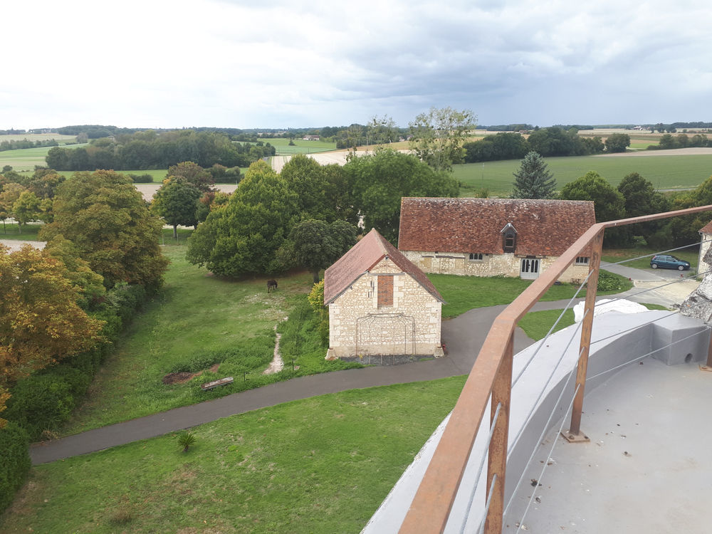 � vendre  Propri�t�/ch�teau Vou (37240)