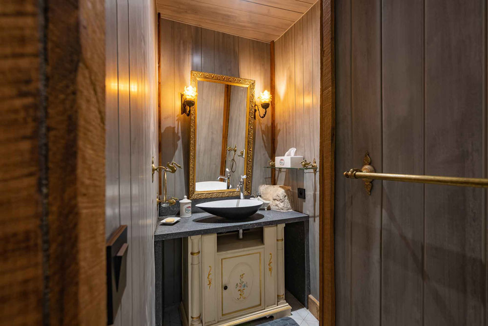 � vendre  Propri�t�/ch�teau Vou (37240)