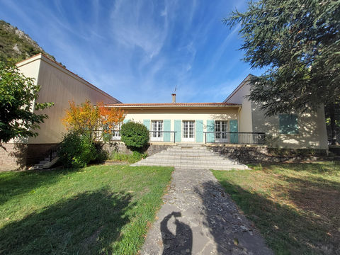   Maison avec terrain Maison - 9 pi�ce(s) - 216 m�