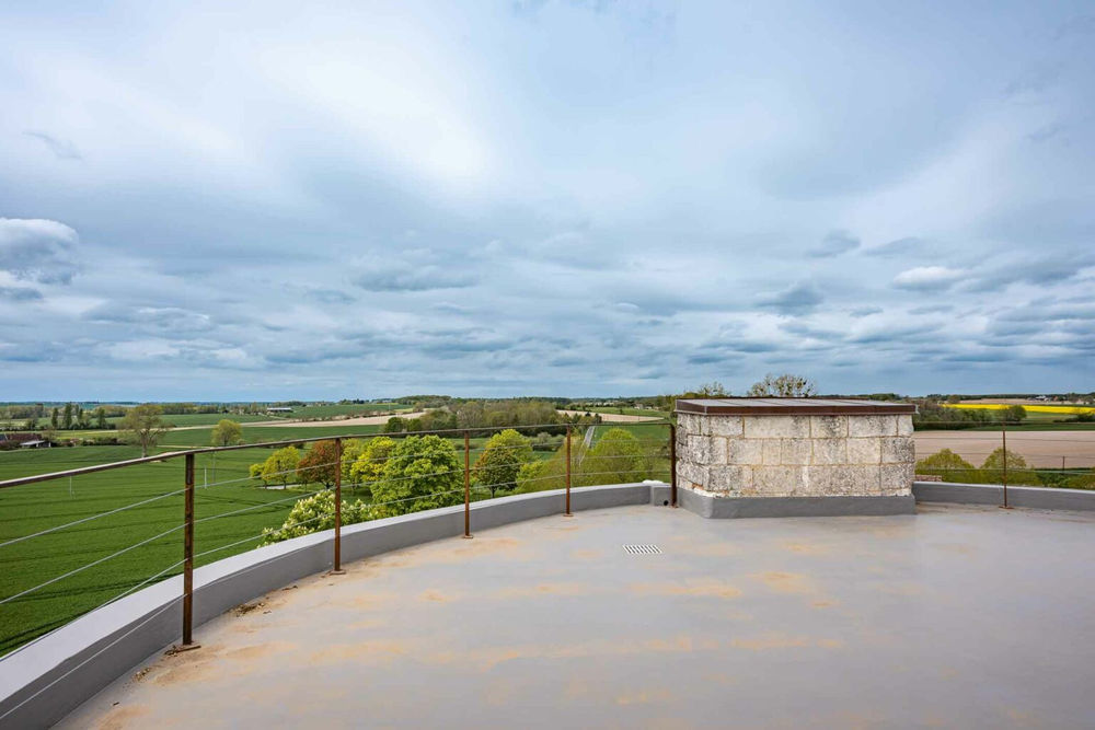 � vendre  Propri�t�/ch�teau Vou (37240)