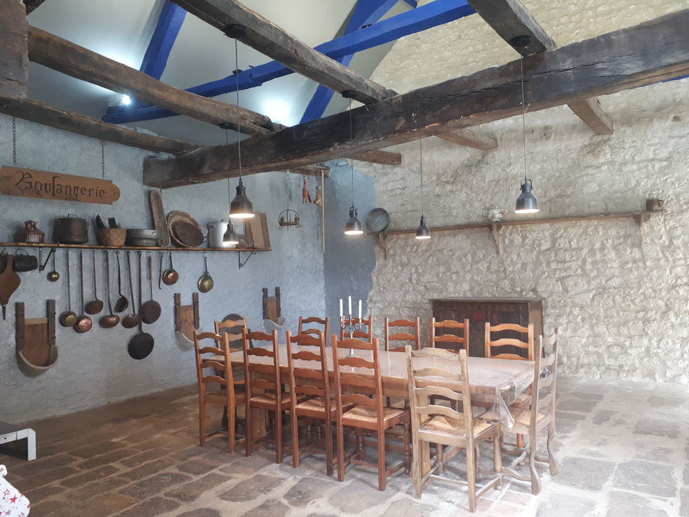 � vendre  Propri�t�/ch�teau Vou (37240)