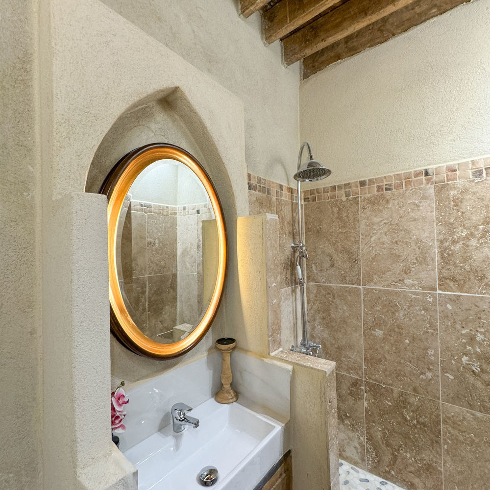 � vendre  Propri�t�/ch�teau Caderousse (84860)