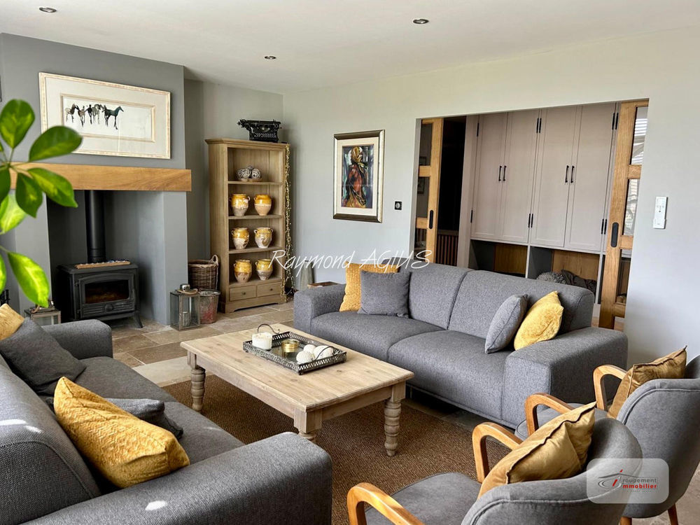 � vendre  Maison Saint-�milion (33330)