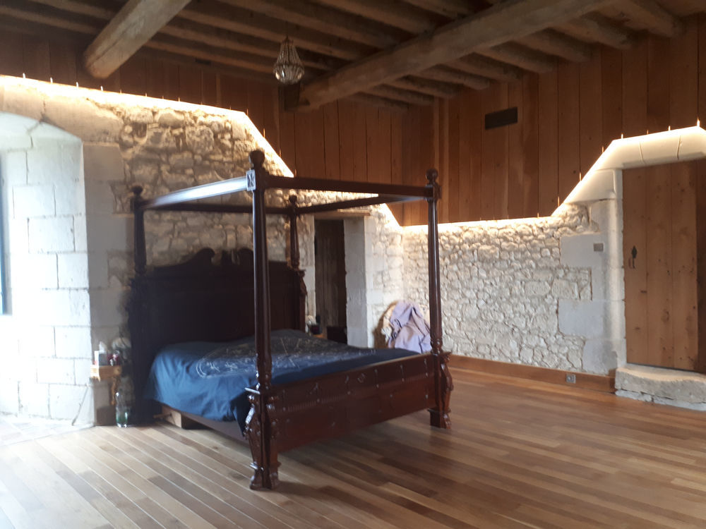 � vendre  Propri�t�/ch�teau Vou (37240)