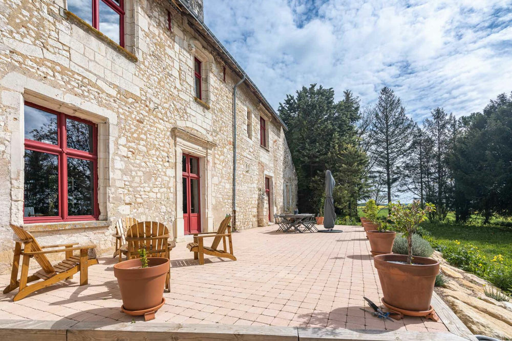 � vendre  Propri�t�/ch�teau Vou (37240)