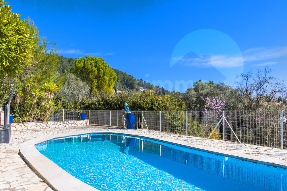 � vendre  Maison Le Cannet-des-Maures (83340)