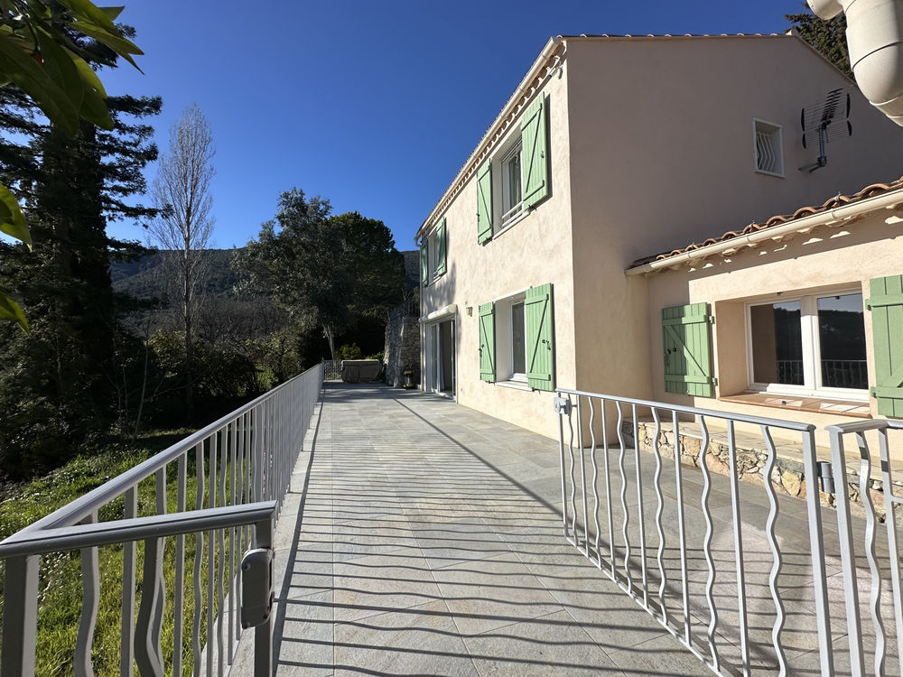 � vendre  Propri�t�/ch�teau Seillans (83440)