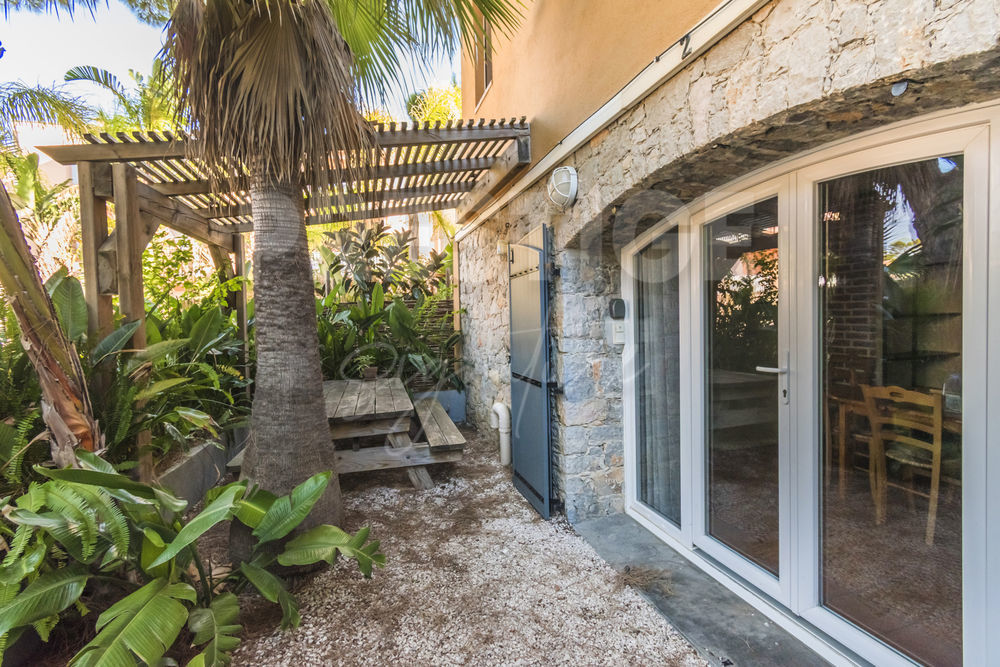 � vendre  Maison Hy�res (83400)