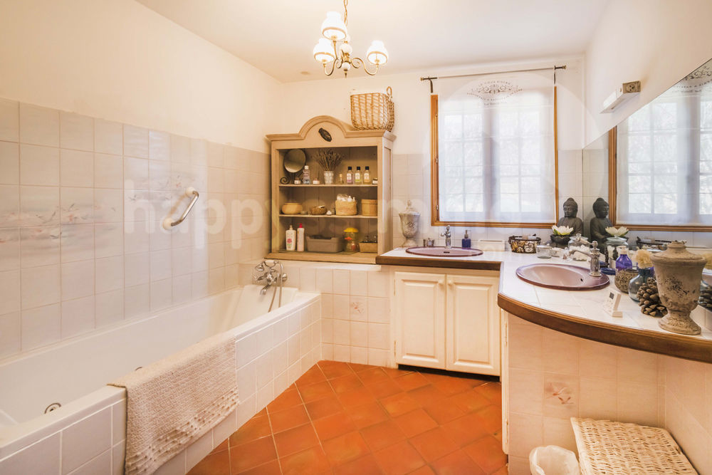 � vendre  Maison Le Cannet-des-Maures (83340)