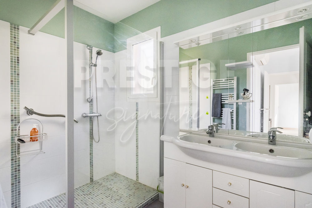 � vendre  Maison Hy�res (83400)