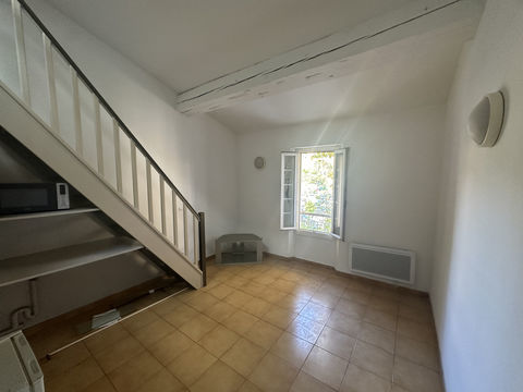   � louer   Studio avec mezzanine � Hy�res Appartement - 1 pi�ce(s) - 20 m�