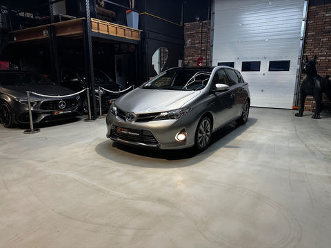 Toyota Auris Hybride 136h Style 2013 occasion Saint-Ouen-l'Aum&ocirc;ne 95310