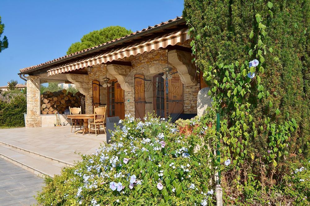 � vendre  Maison Le Muy (83490)