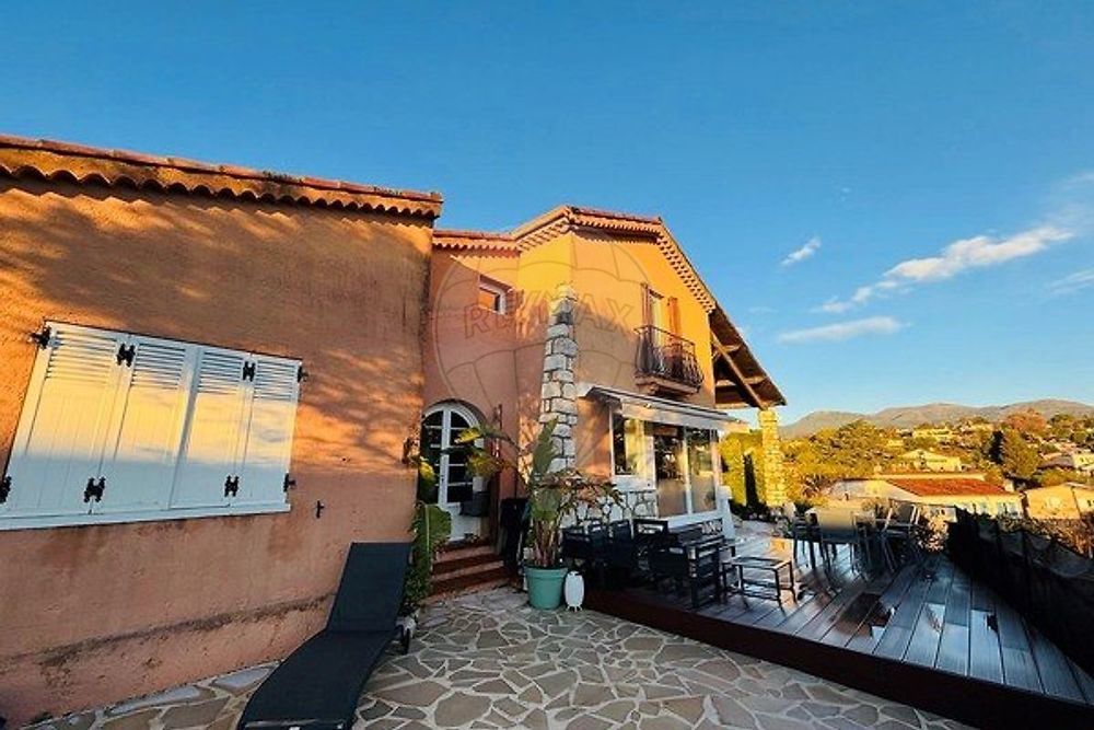 � vendre  Maison Cagnes-sur-Mer (06800)