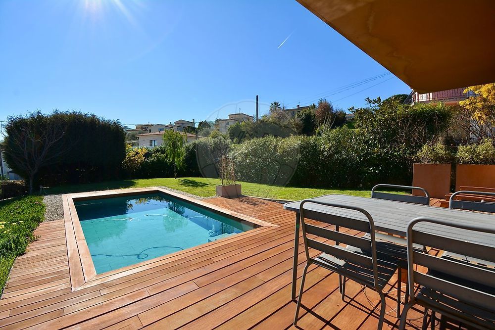 � vendre  Maison Cagnes-sur-Mer (06800)
