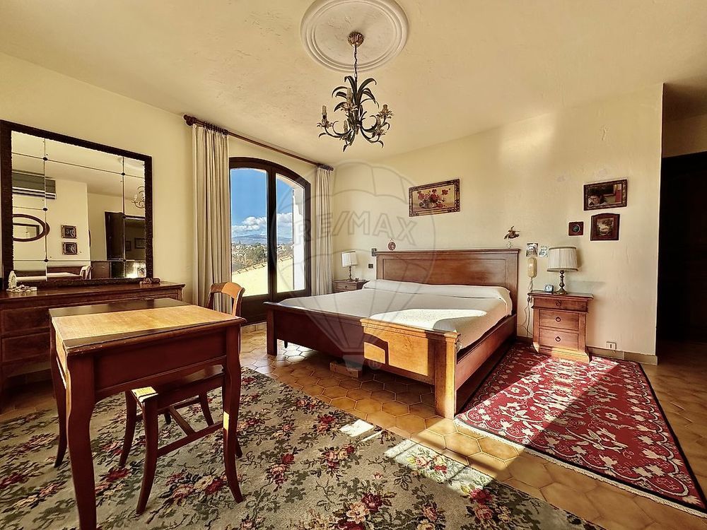 � vendre  Maison Saint-Paul-de-Vence (06570)