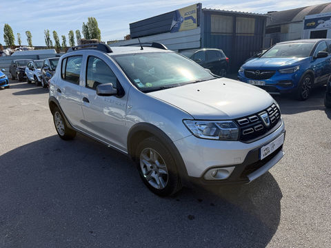 Dacia Sandero dCi 90 Laur&eacute;ate 2017 occasion LA COURNEUVE 93120