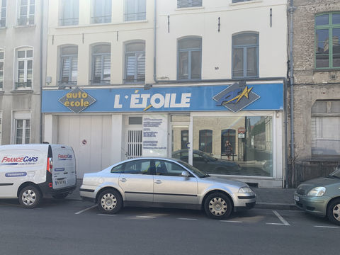 LOCAL PROFESSIONNEL OU COMMERCIAL 750 62500 St omer