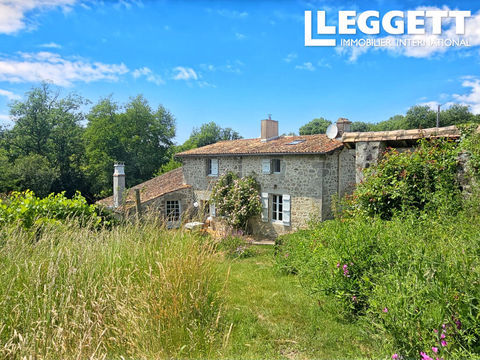   Ancien moulin � eau du XVI et XVIII �me si�cle , 190 m� 4 chambres, jardin et terrain arbor� de 1,7 ha. Moulin - 6 pi�ce(s) - 192 m�