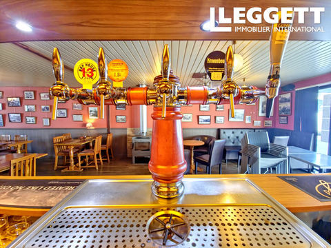Pub restaurant  140 m&sup2; avec logement, grenier am&eacute;nageable,  fond de commerce et mat&eacute;riel inclus Vend&eacute;e 299000 85210 Sainte-hermine