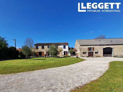   Maison spacieuse avec 4 chambres avec jardin, granges et potentiel g�te dans village avec restaurant. Maison - 7 pi�ce(s) - 166 m�
