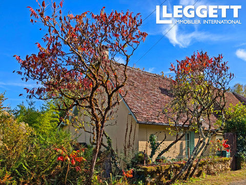   Une maisonette p�rigourdine typique, en partie du 18�me si�cle, avec son propre pr� en bordure d'un hameau<br /><br /> Maison - 2 pi�ce(s) - 70 m�