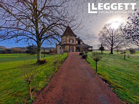   Une grande maison de campagne de 4 chambres avec un beau terrain, des d�pendances et une superbe vue Maison - 5 pi�ce(s) - 200 m�