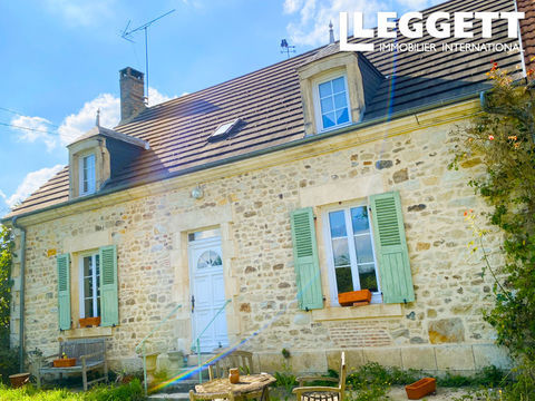   Magnifique maison de campagne en pierre de 4 chambres,granges attenantes et maisonnette ind�pendante � r�nover Maison - 6 pi�ce(s) - 160 m�