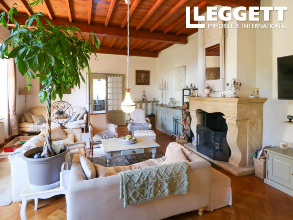 � vendre  Propri�t�/ch�teau Uz�s (30700)