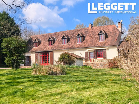   Maison de caract�re spacieuse de 4 chs avec piscine, terrain de 2,6 ha offrant une vue panoramique magnifique. Maison - 10 pi�ce(s) - 196 m�