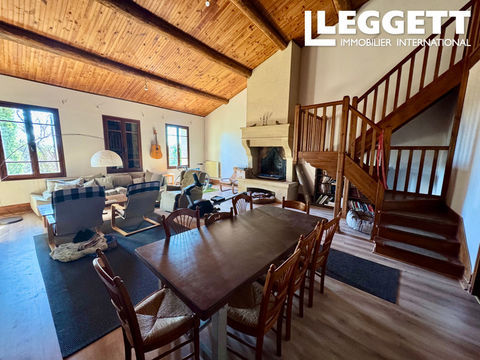   Grande maison au fort potentiel, sur trois niveaux Maison - 7 pi�ce(s) - 197 m�