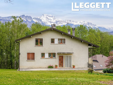   Maison comprenant deux appartements � Poisy, situ�e sur un terrain de 8 500 m�, avec vue sur les montagnes Maison - 11 pi�ce(s) - 220 m�