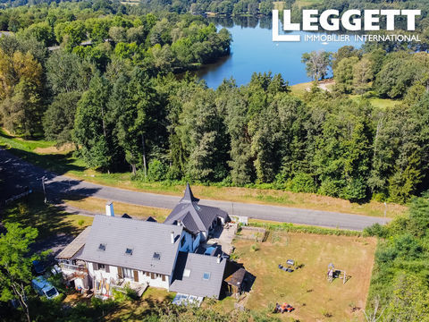   Propri�t� renov�e: Commerce (300M2 sol) total 240M2 surface hab: Maison et g�te, belle terrasse, jardin plat. Maison - 4 pi�ce(s) - 240 m�