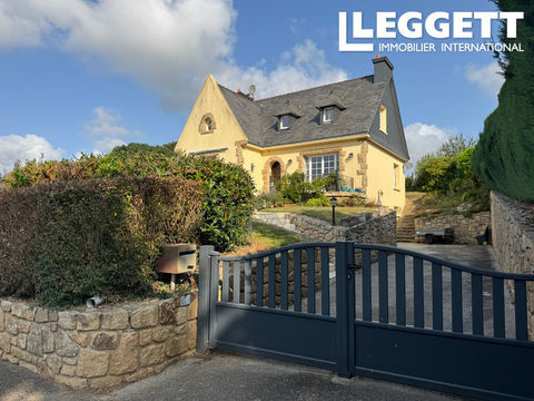   Une maison familiale impressionnante de quatre/cinq chambres � Gouarec, pr�s du canal de Nantes -Brest. Maison - 6 pi�ce(s) - 113 m�