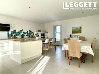  Maison � vendre 8 pi�ces 216 m�