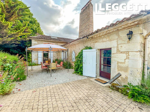   PROPRIETE SOUS OFFRE - Saint-L�on sur L'isle : Belle maison 5 chambres en pierre avec d�pendances et piscine Maison - 9 pi�ce(s) - 302 m�