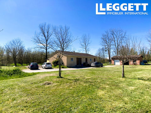   Maison de plain-pied 3 chambres avec terrasse et double garage sur 3 700 m� pr�s de Sos Maison - 6 pi�ce(s) - 119 m�