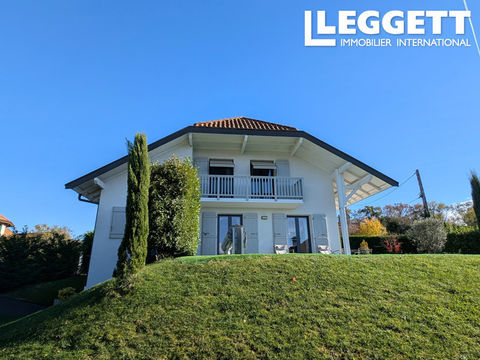   Cl� en Main Raffin� : Maison 3+ Chambres Enti�rement R�nov�e avec Piscine & Vues Imprenables sur le Lac Maison - 5 pi�ce(s) - 150 m�