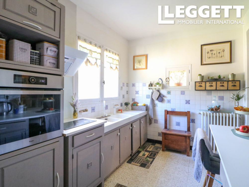 � vendre  Propri�t�/ch�teau Uz�s (30700)