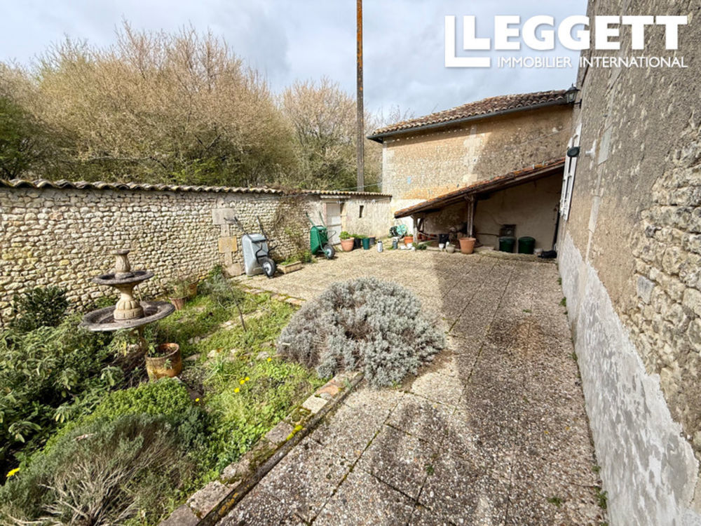 � vendre  Maison Challignac (16300)