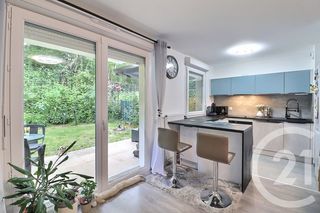  Appartement � vendre 4 pi�ces 199 m�