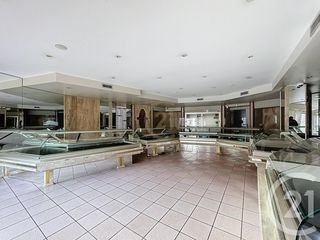  Appartement � louer 8 pi�ces 150 m�