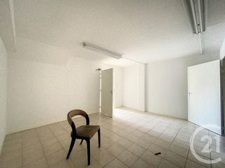  Appartement � louer 1 pi�ce 130 m�