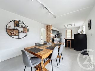  Maison � vendre 6 pi�ces 205 m�