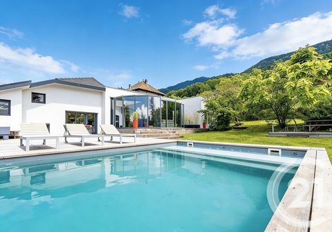   Vente Maison Maison - 8 pi�ce(s) - 247 m�