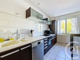  Appartement � vendre 5 pi�ces 90 m�