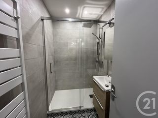  Appartement � louer 4 pi�ces 81 m�