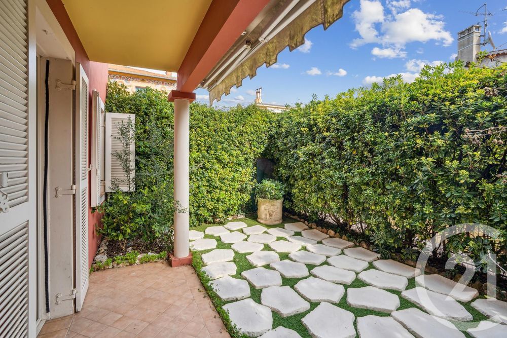 � vendre  Appartement Saint-Jean-Cap-Ferrat (06230)